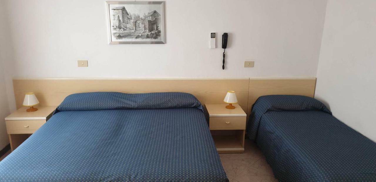 Hotel Anselmi マルチャーナ・マリーナ エクステリア 写真